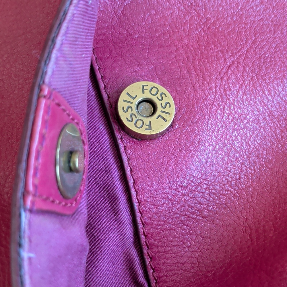 Fossil dark Pink Leather Shoulder Bag - Picture 13 of 14